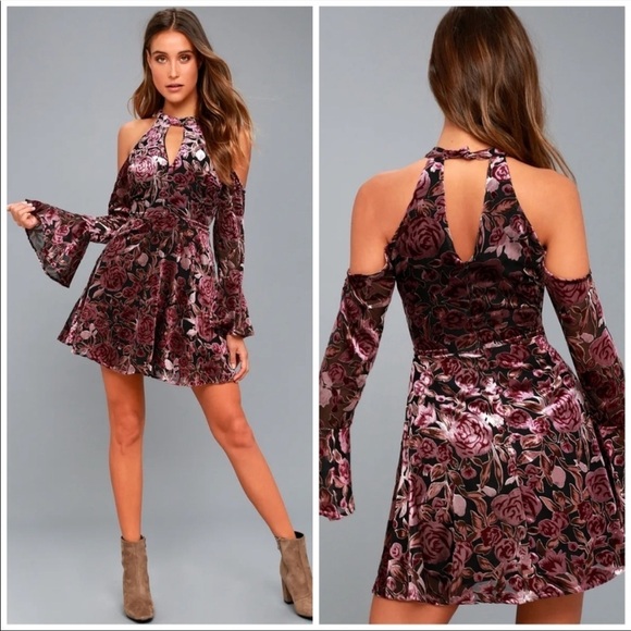 Lulu’s Safia Cold Shoulder Floral Print Burnout Velvet Bell Sleeve Mini Dress - Picture 1 of 7